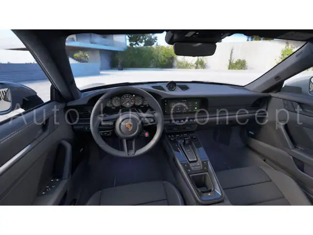 Porsche 911 view 5