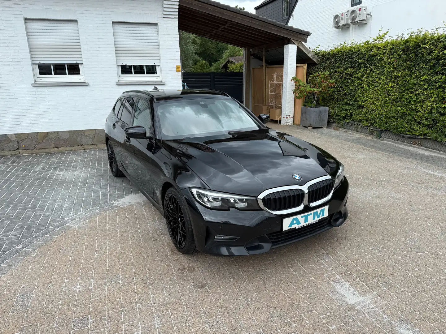 BMW 318 318d Touring Aut. Sport Line/Leder/Airco/Navi/Pdc Black - 1
