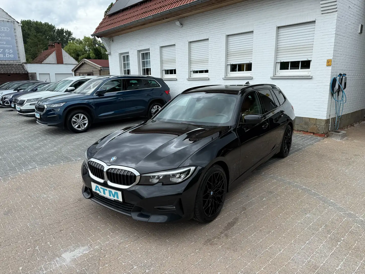 BMW 318 318d Touring Aut. Sport Line/Leder/Airco/Navi/Pdc Black - 2