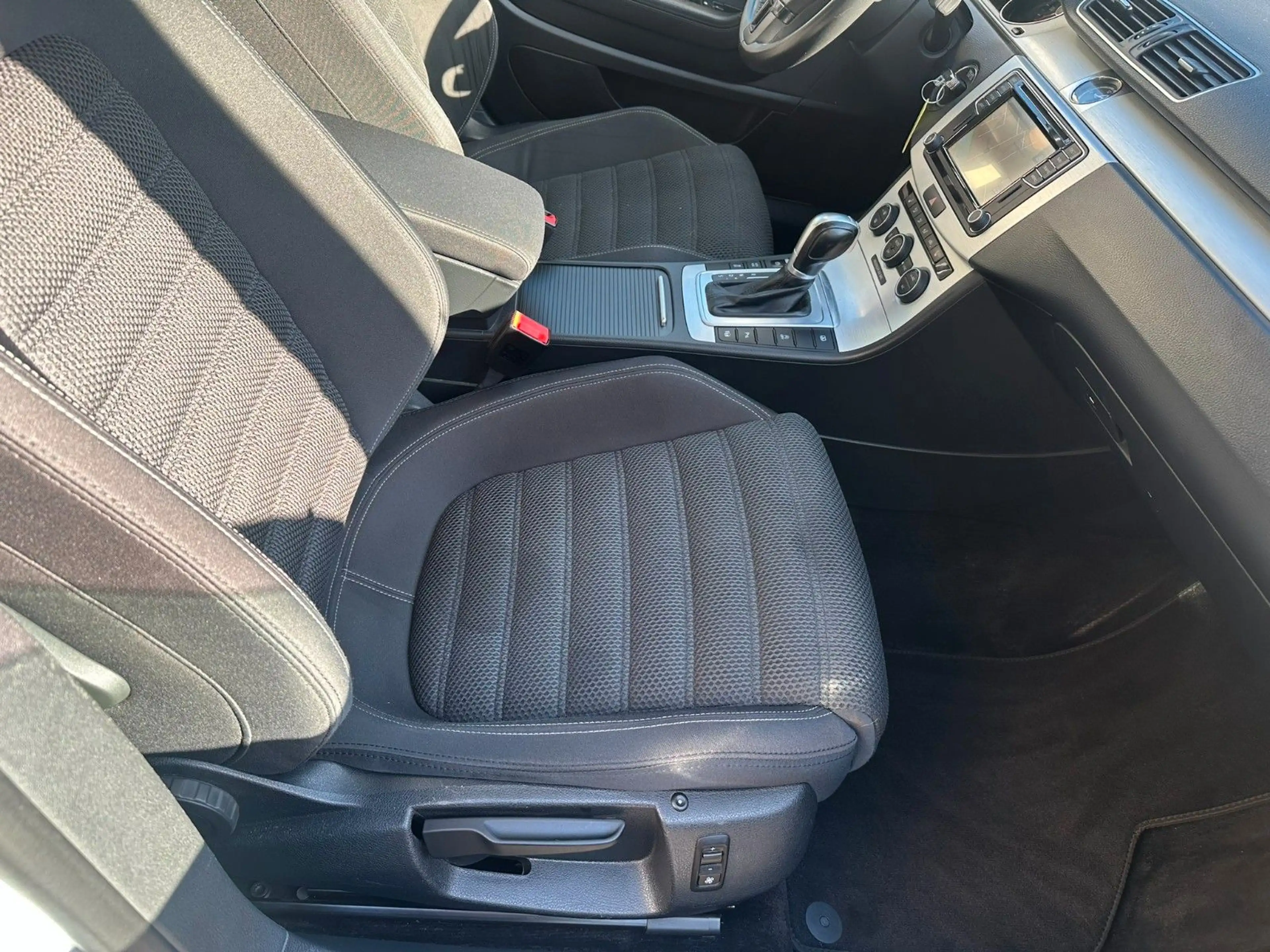 Volkswagen CC 2.0 TDI BMT*DSG*Navi*P-Dach*R-Cam*Euro6*Top* — photo 8