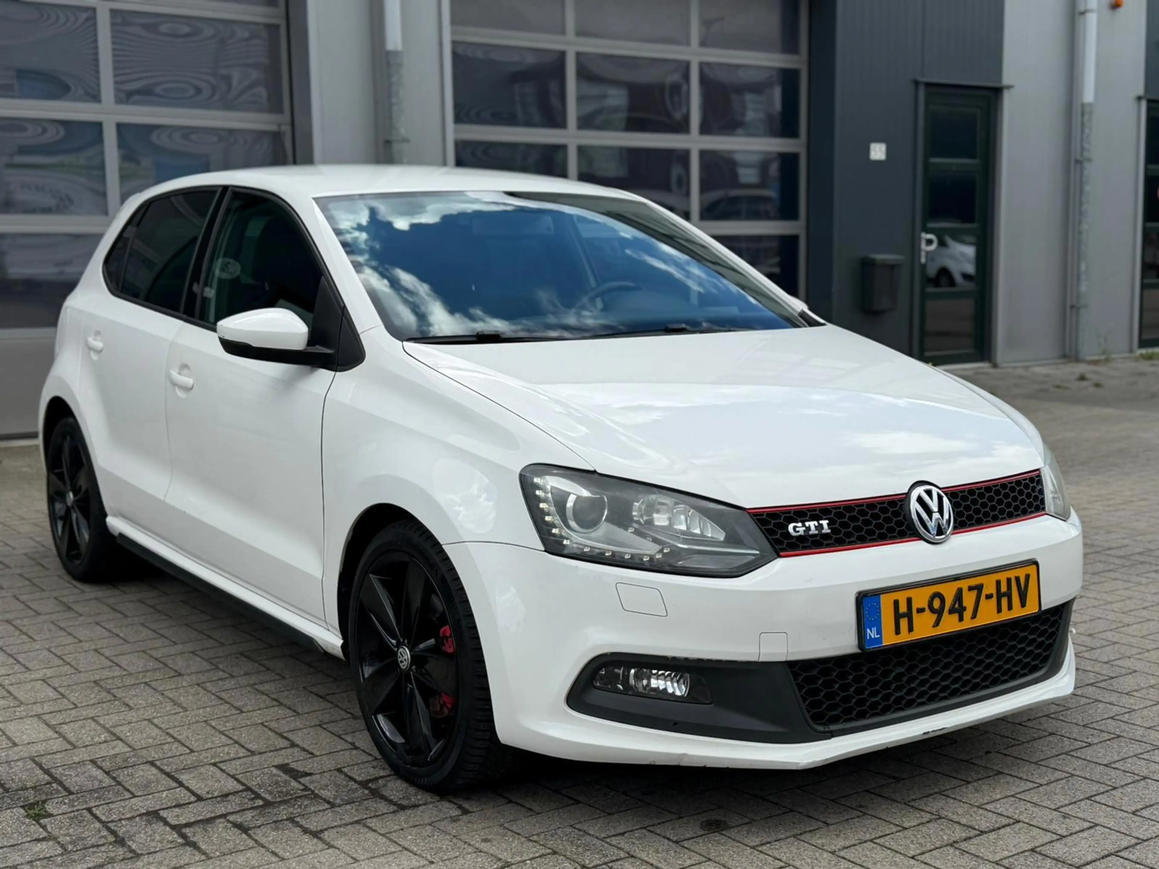 Volkswagen Polo GTI 1.4 TSI DSG CRUISE SUPER DIKKK! — photo 3