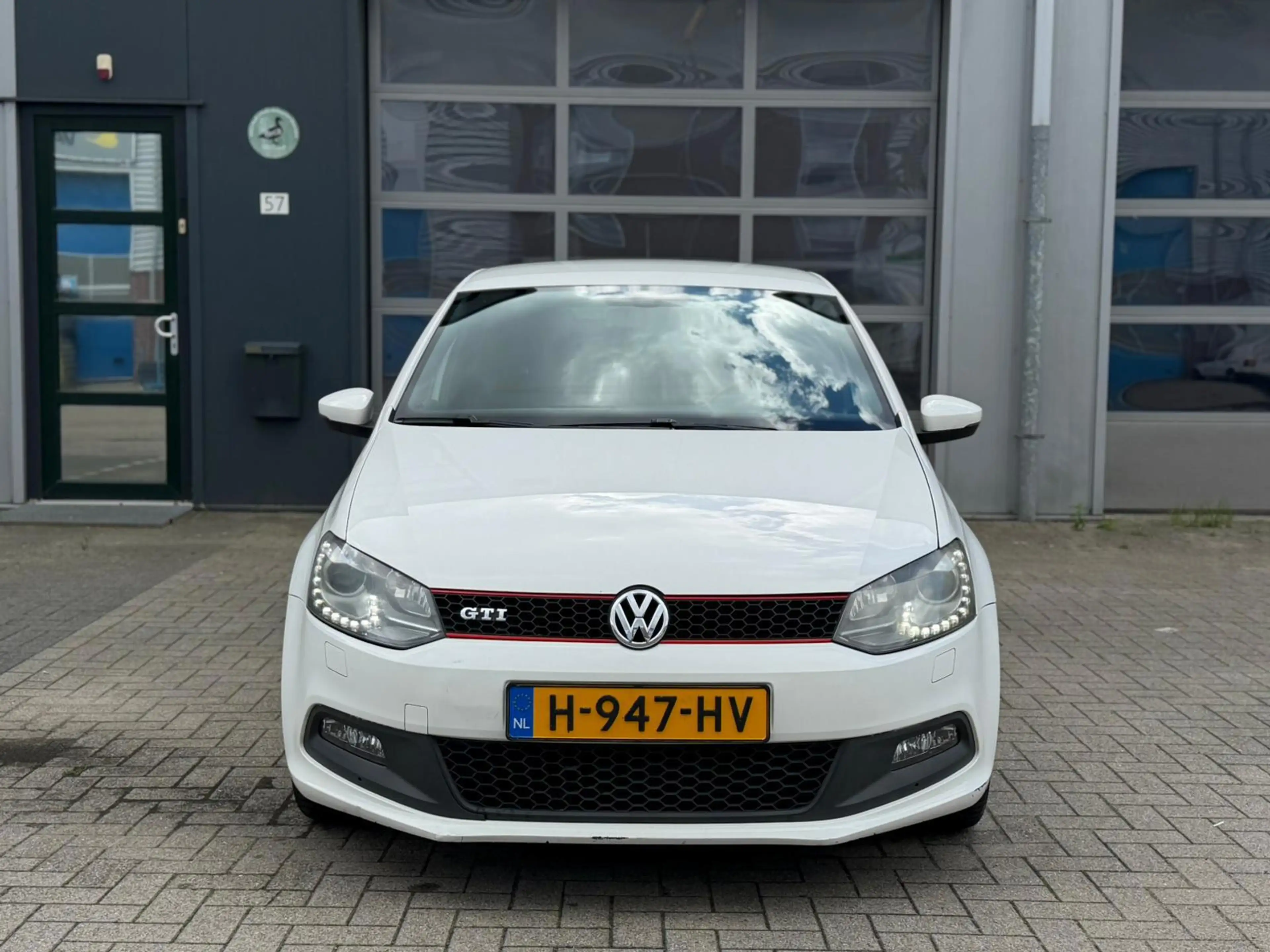 Volkswagen Polo GTI 1.4 TSI DSG CRUISE SUPER DIKKK! — photo 2