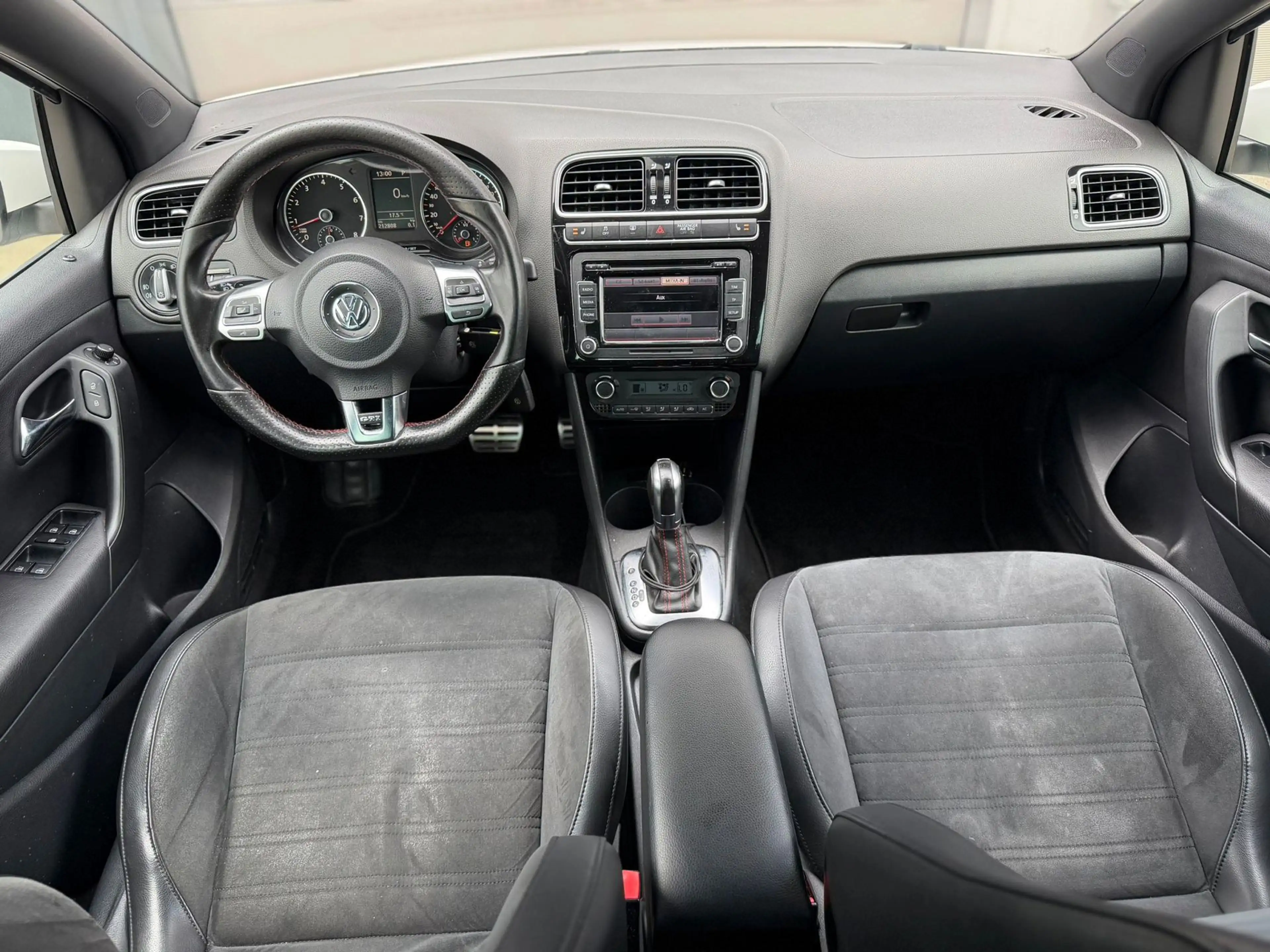 Volkswagen Polo GTI 1.4 TSI DSG CRUISE SUPER DIKKK! — photo 14