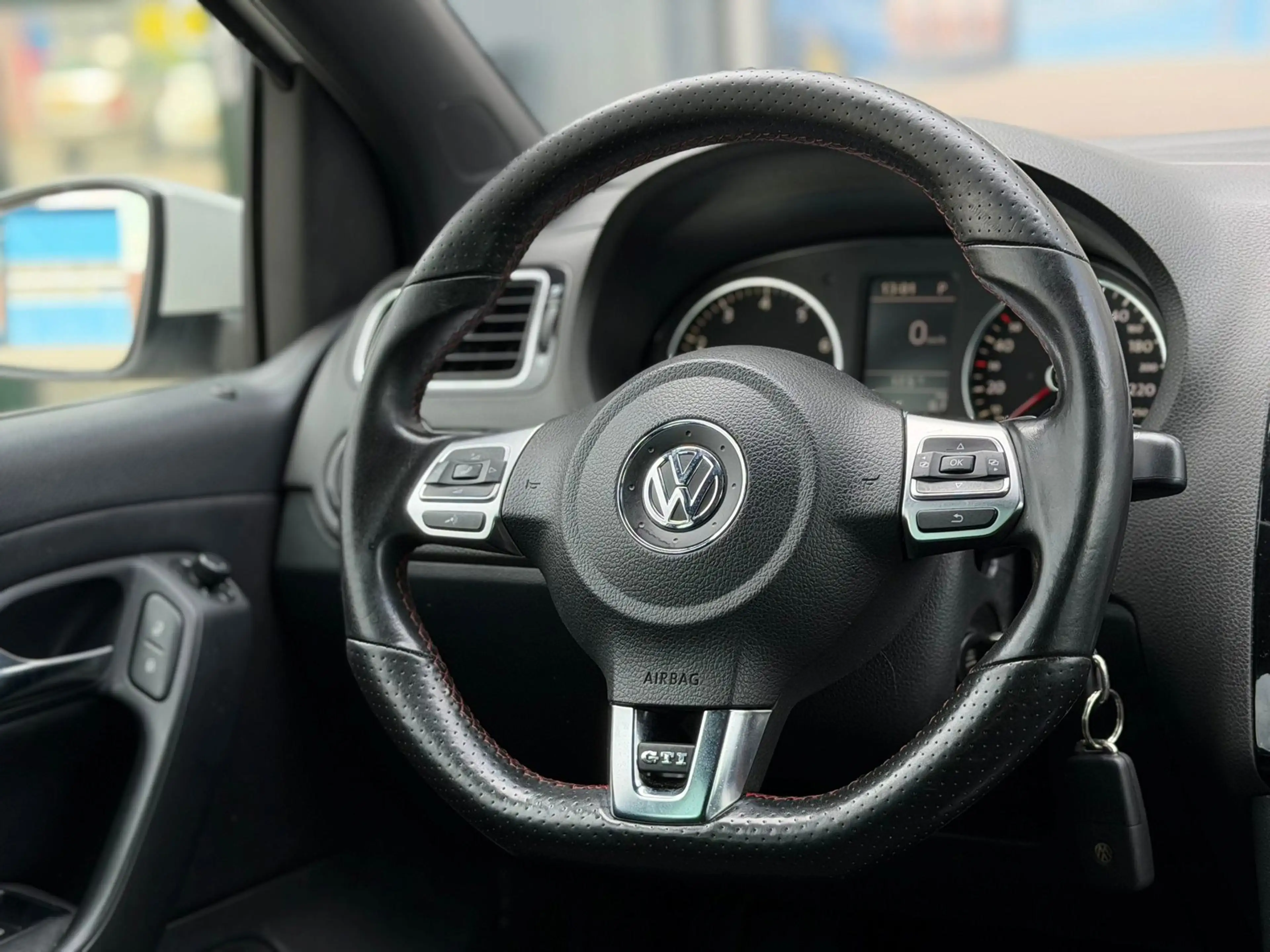 Volkswagen Polo GTI 1.4 TSI DSG CRUISE SUPER DIKKK! — photo 13
