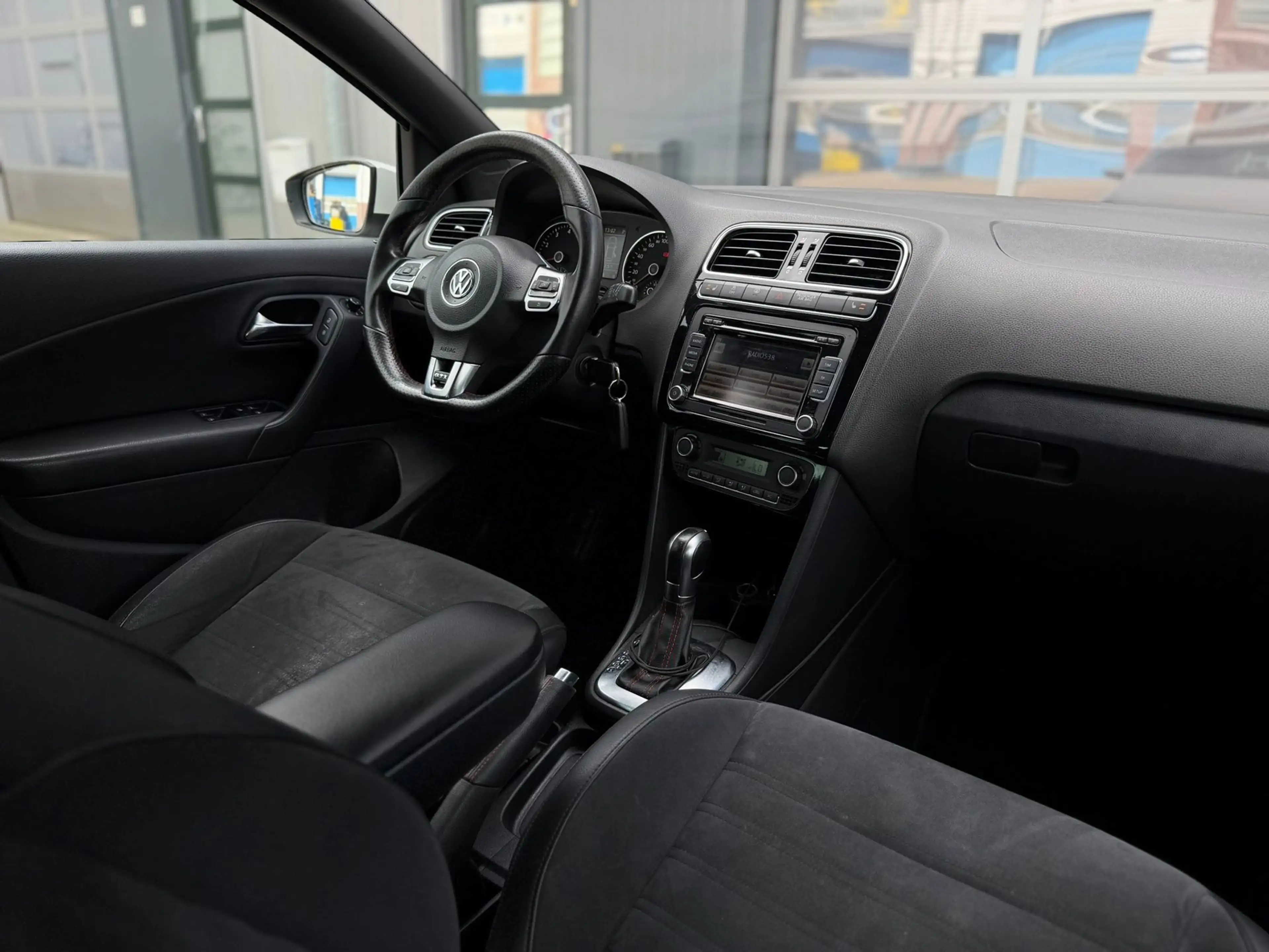 Volkswagen Polo GTI 1.4 TSI DSG CRUISE SUPER DIKKK! — photo 15