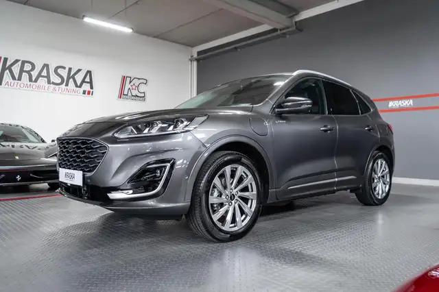 Ford Kuga view 3
