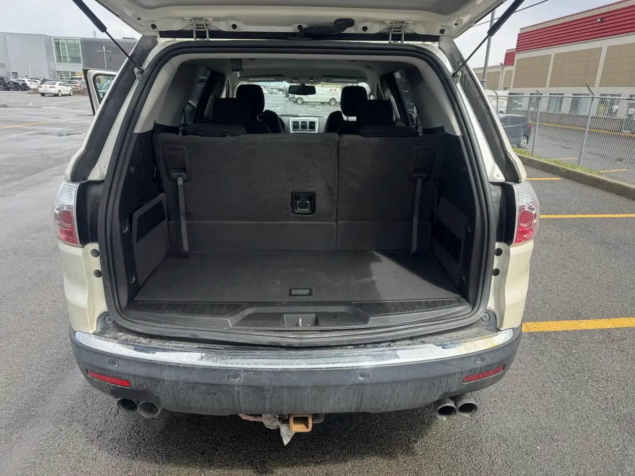 GMC Acadia снимка GMC Acadia