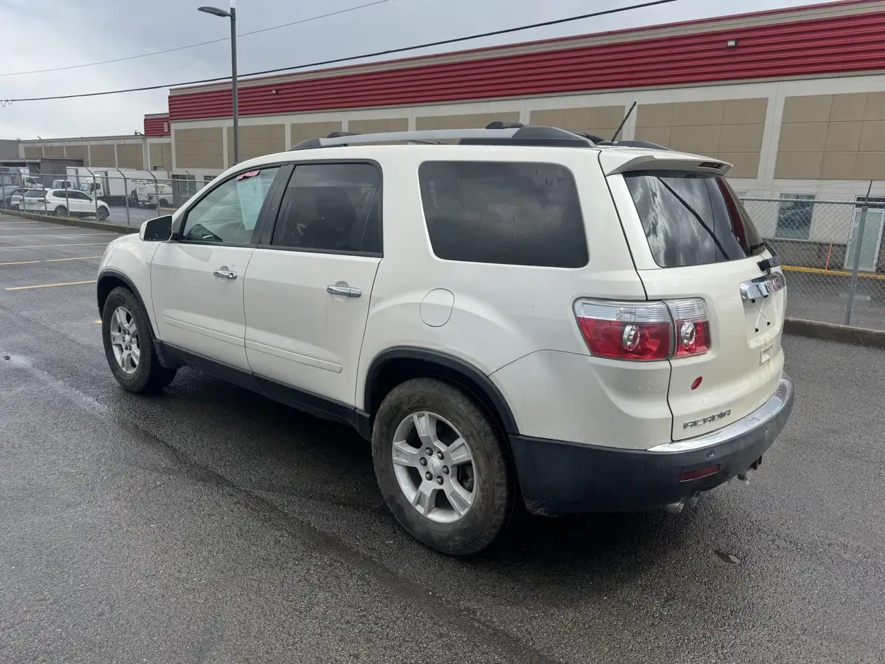 GMC Acadia снимка GMC Acadia