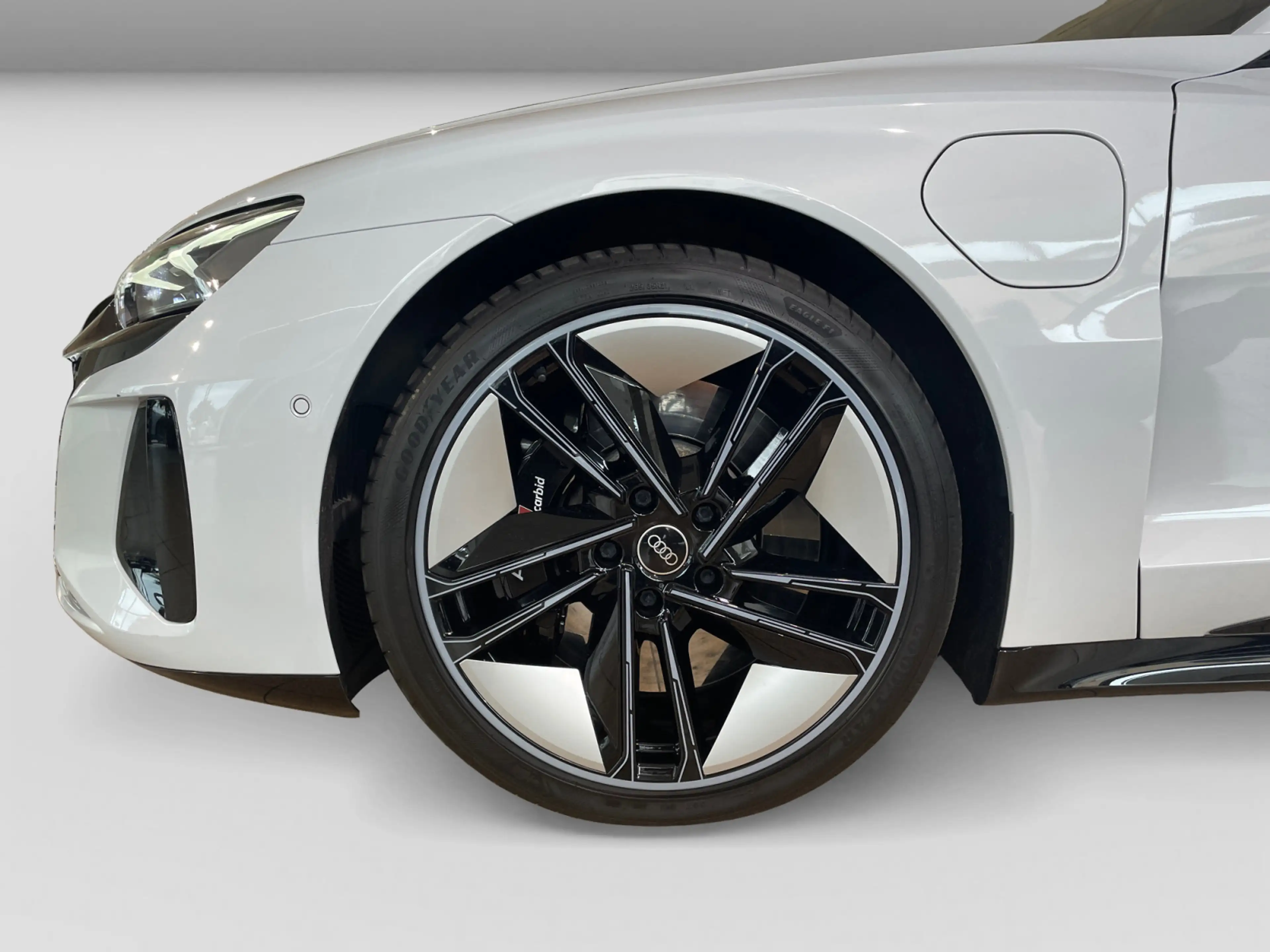 Audi e-tron GT Matrix HUD B&O 360 ° Luftfahrw — photo 5