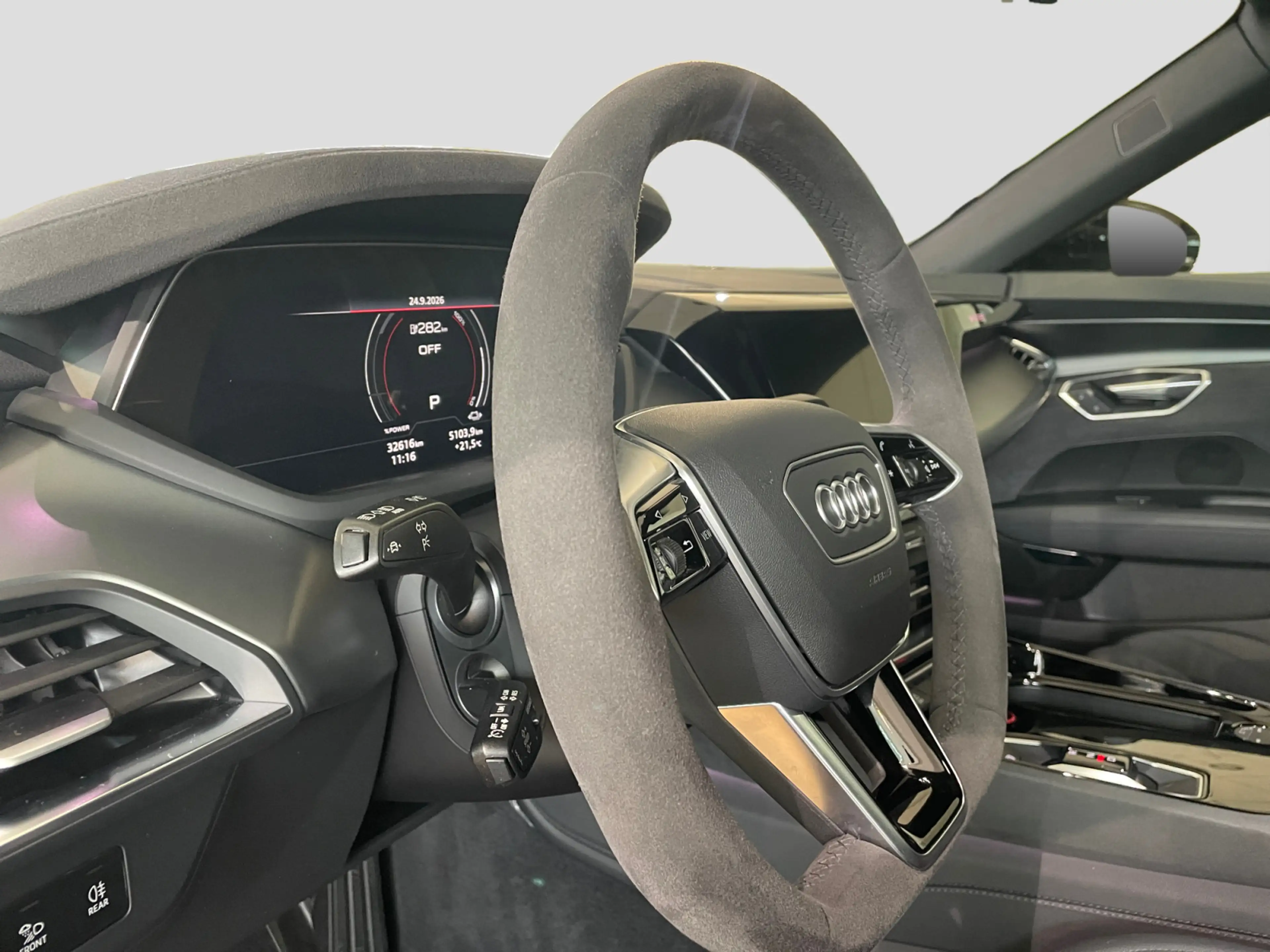 Audi e-tron GT Matrix HUD B&O 360 ° Luftfahrw — photo 13
