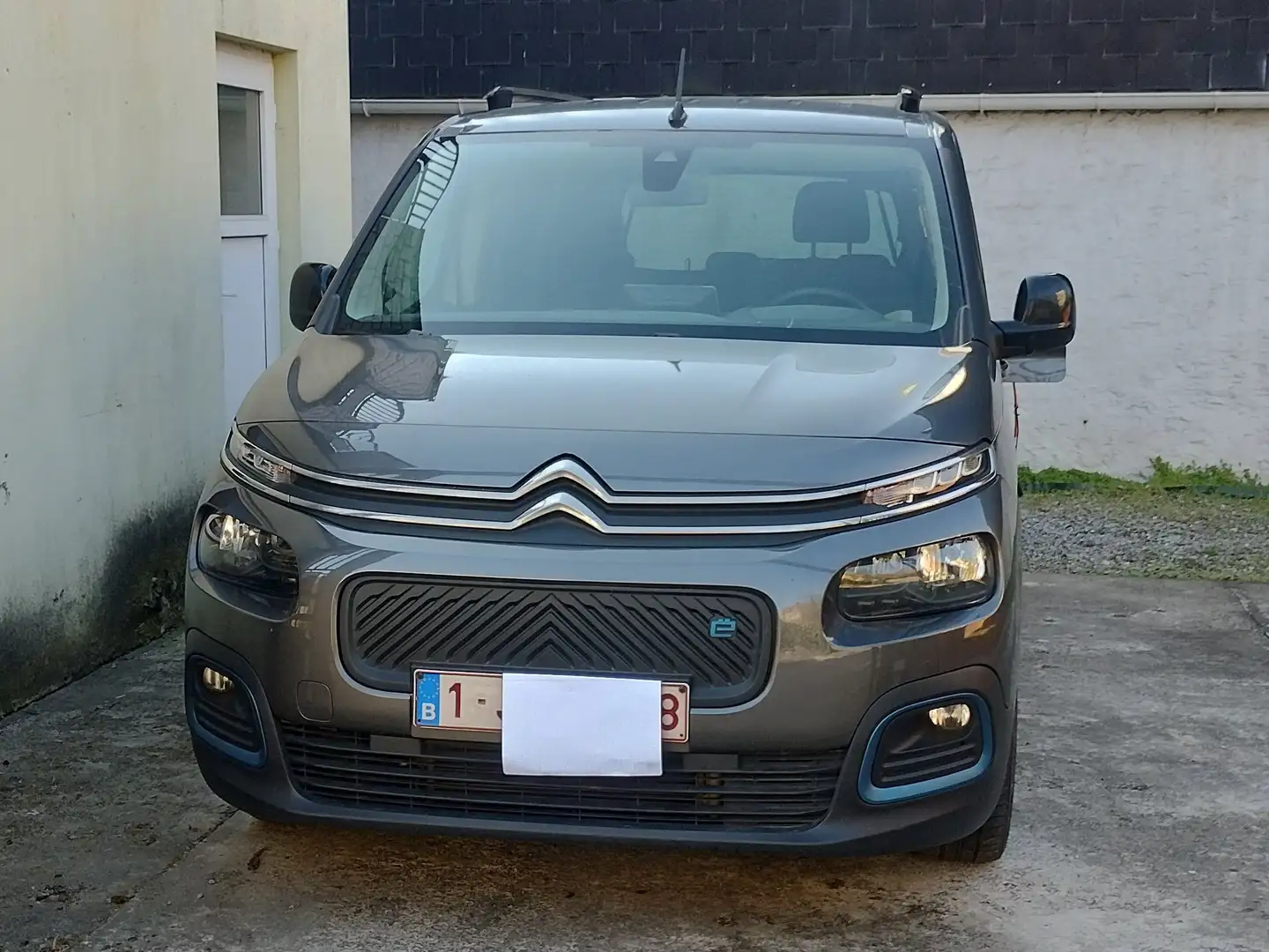 Citroen Berlingo e-Berlingo 50 kWh Shine Pack M S Grijs - 1