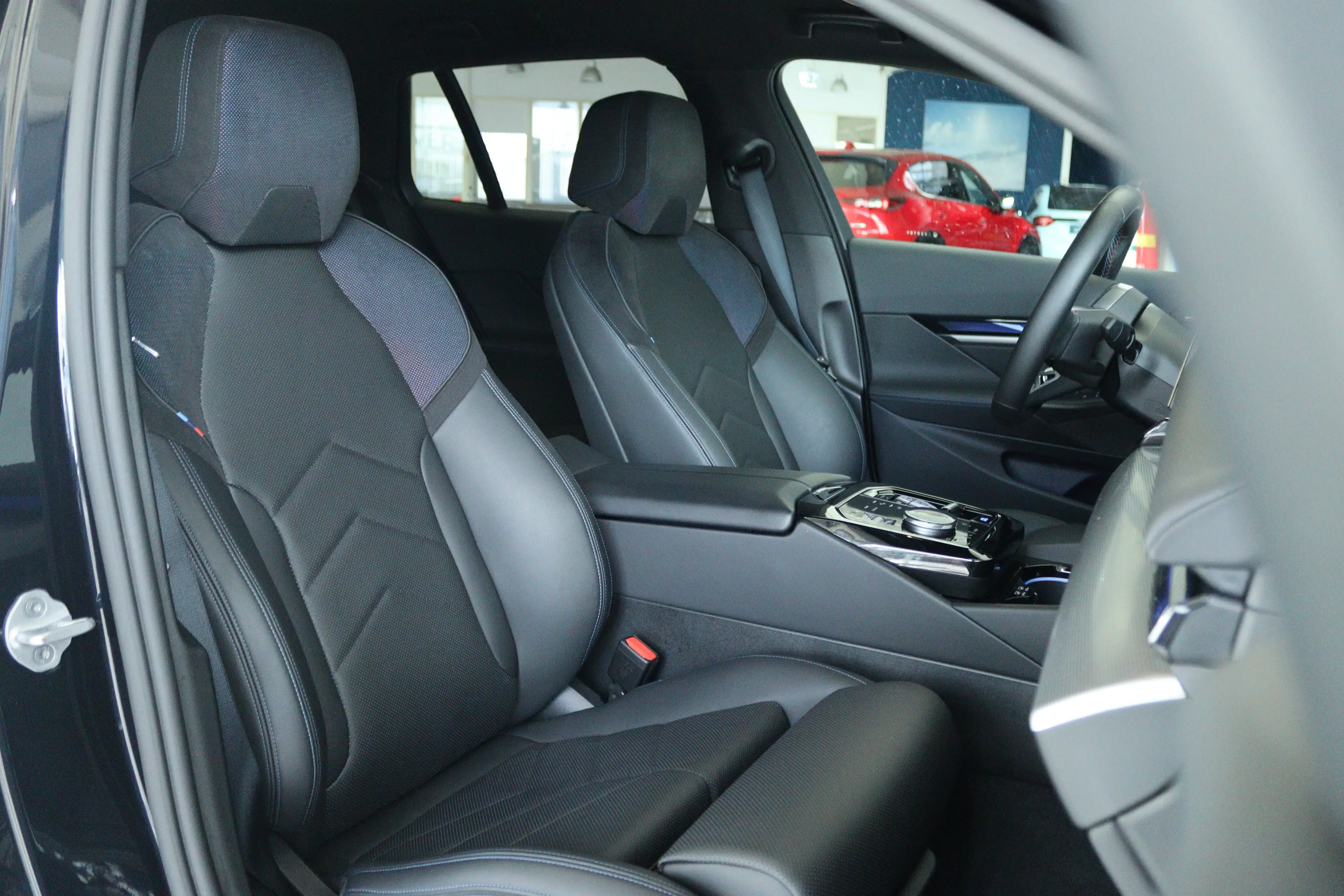 BMW i5 Touring M60 xDrive 84 kWh 601PK | SOH 97% | 4-Wiel — photo 3