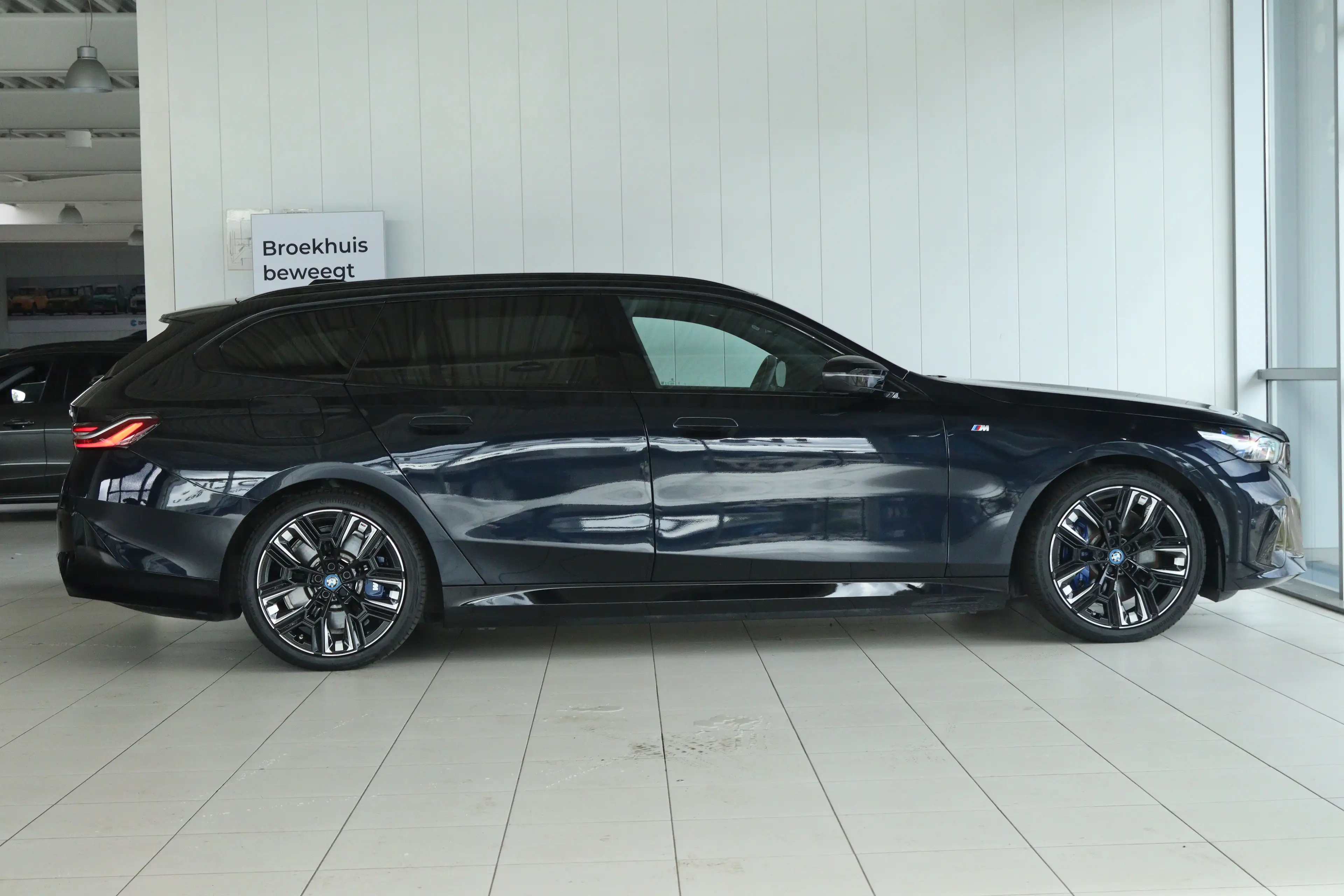 BMW i5 Touring M60 xDrive 84 kWh 601PK | SOH 97% | 4-Wiel — photo 16