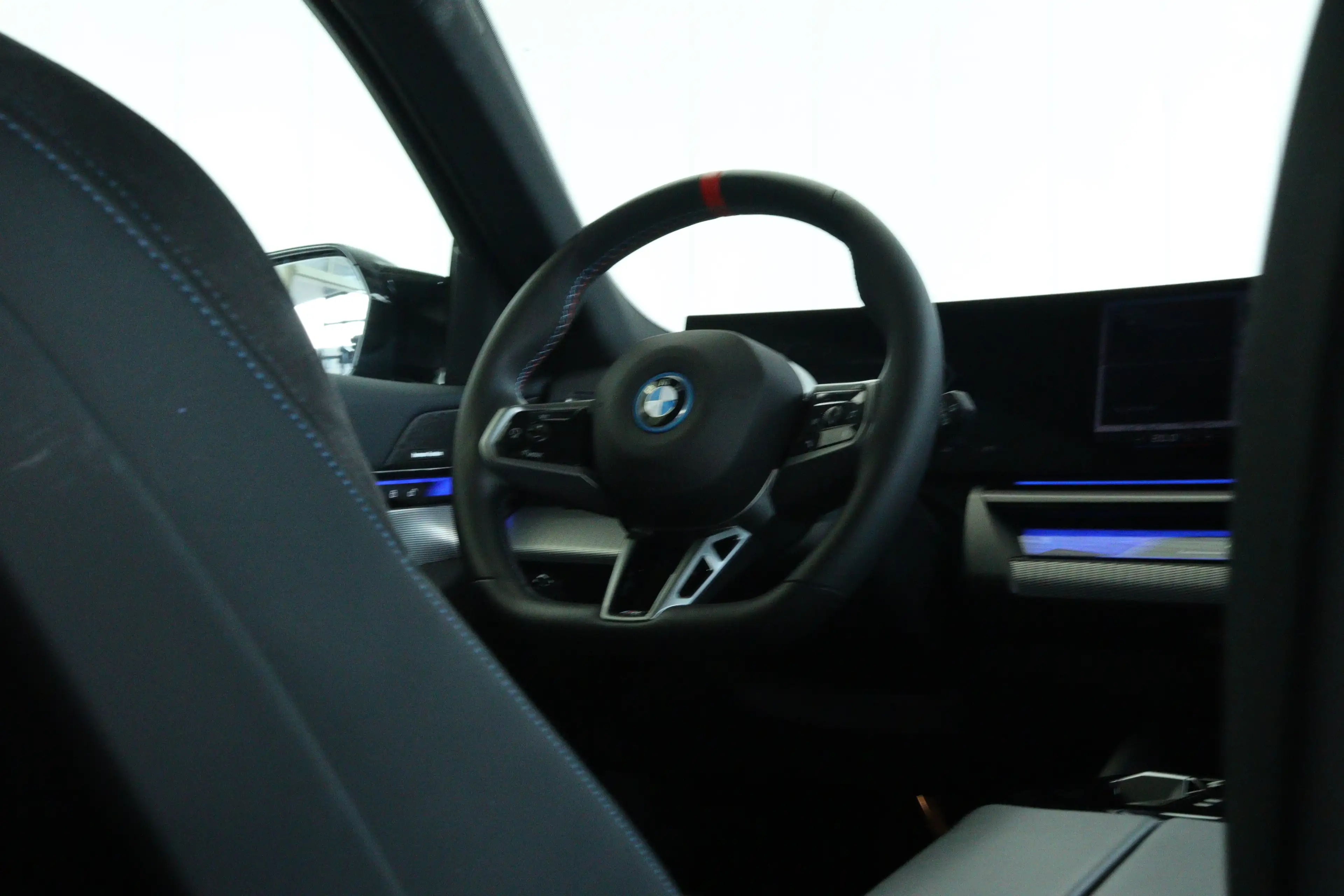 BMW i5 Touring M60 xDrive 84 kWh 601PK | SOH 97% | 4-Wiel — photo 34