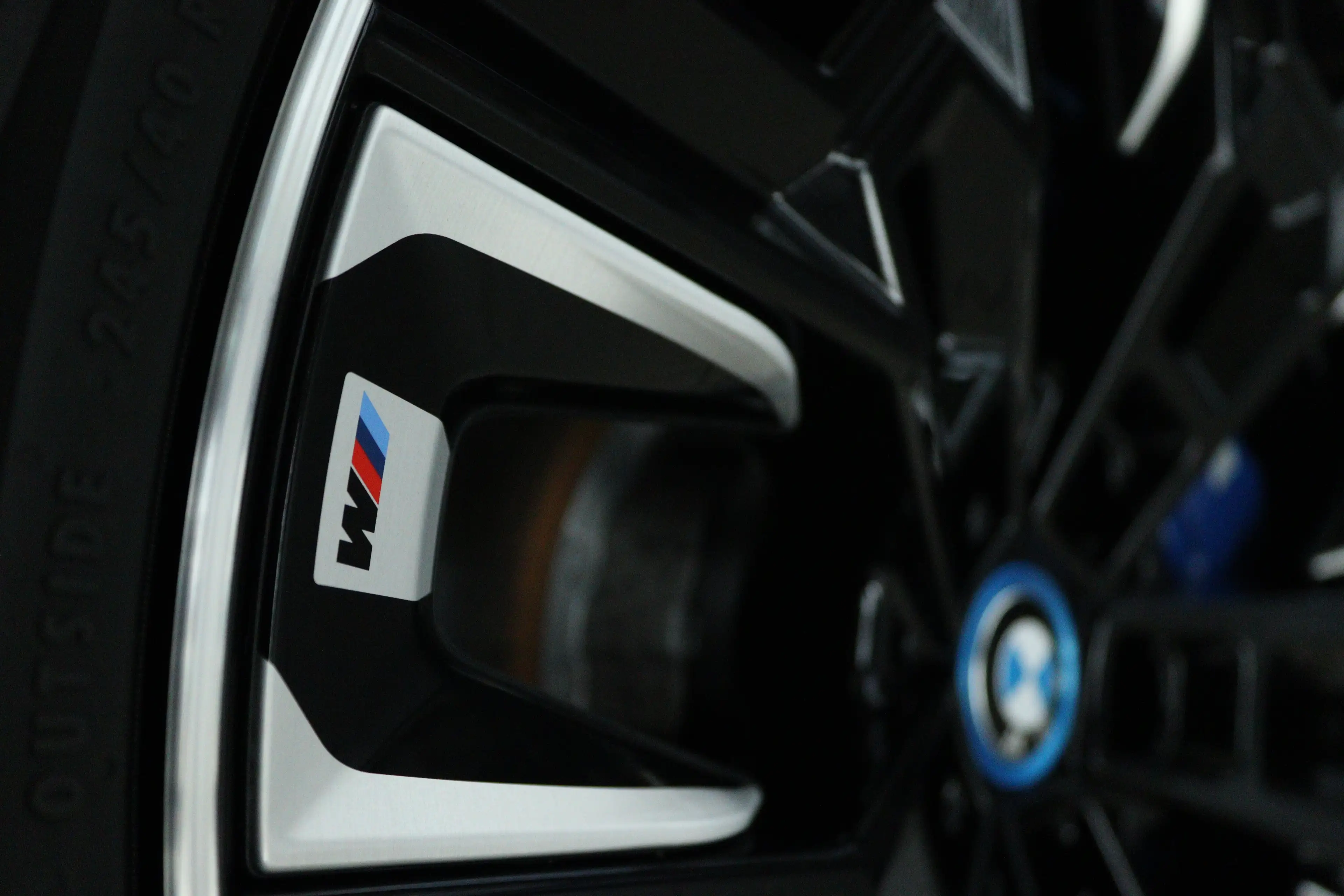 BMW i5 Touring M60 xDrive 84 kWh 601PK | SOH 97% | 4-Wiel — photo 13