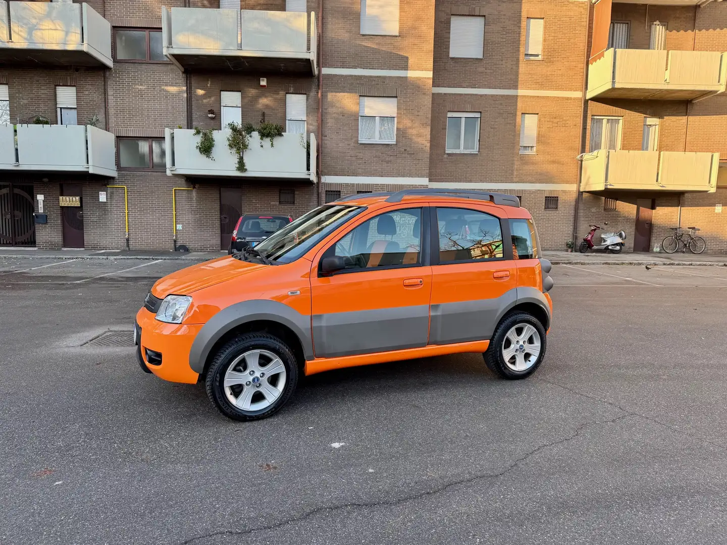 Fiat Panda 1.3 mjet 16v Cross 4x4 Oranje - 1