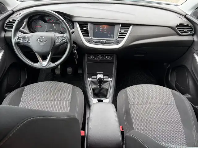 Opel Grandland X view 11