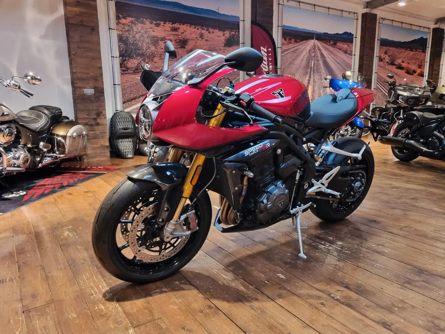 Triumph Speed Triple 1200 RR 10 KM" 100 Jahre(250/3,99) Червоний - 2