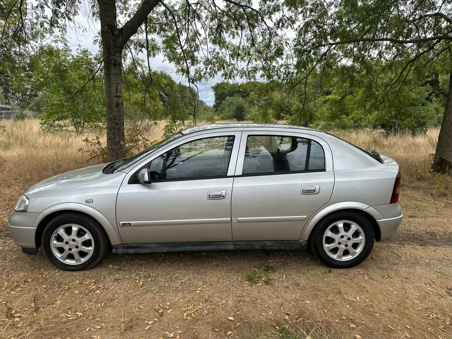 Opel Astra 1.6-16V Njoy APK 04-08-2026 Grijs - 2
