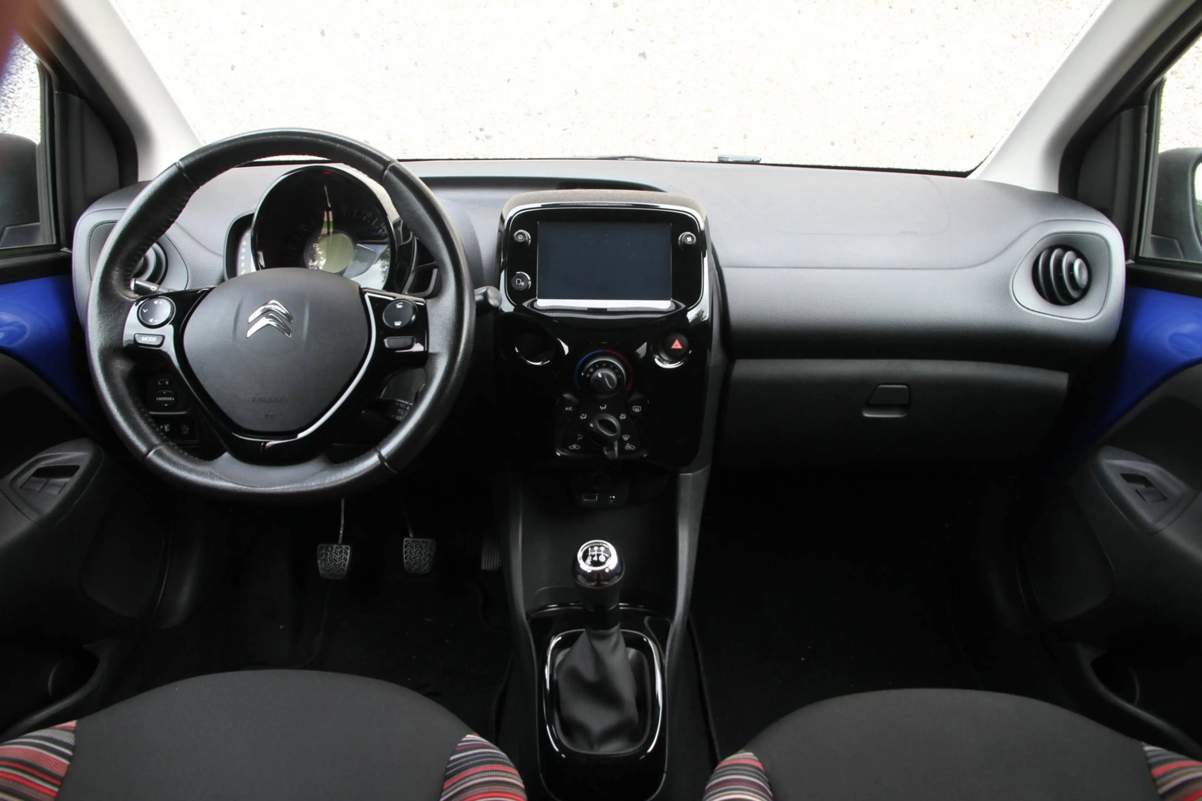 Citroen C1 1.0 VTi Shine / Apple car play / Airco / Achteruit — photo 11