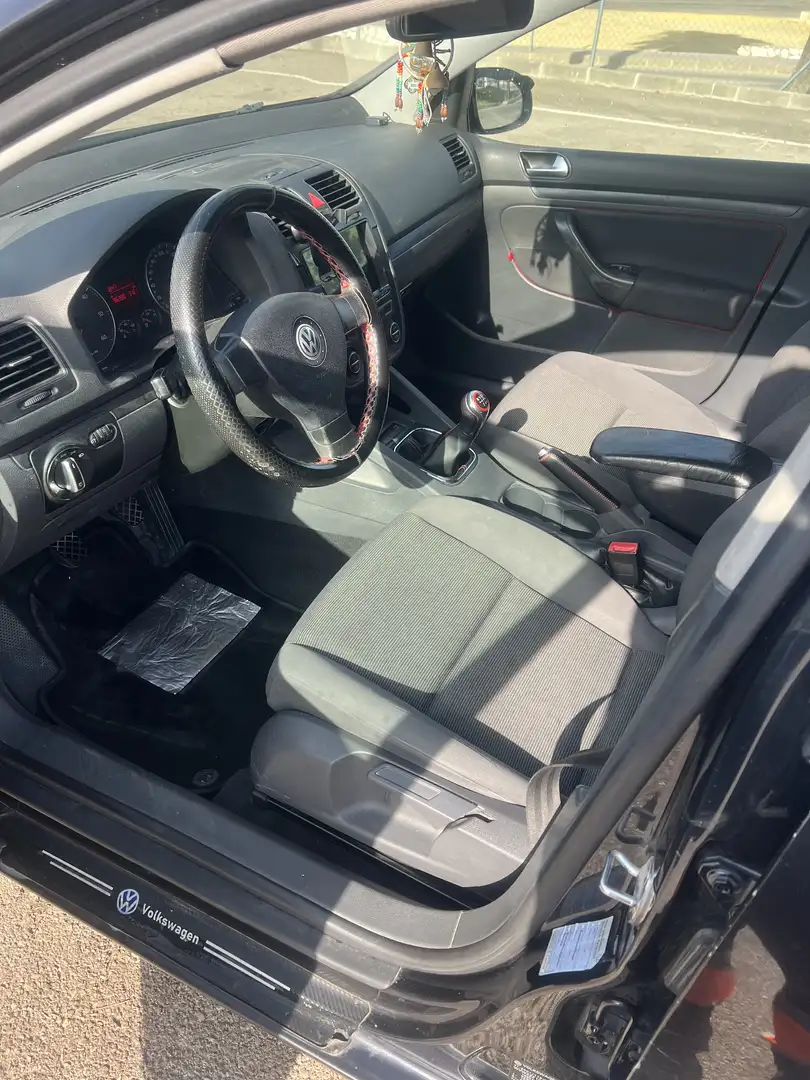 Volkswagen Golf 1.9TDI Trendline 105 - 2