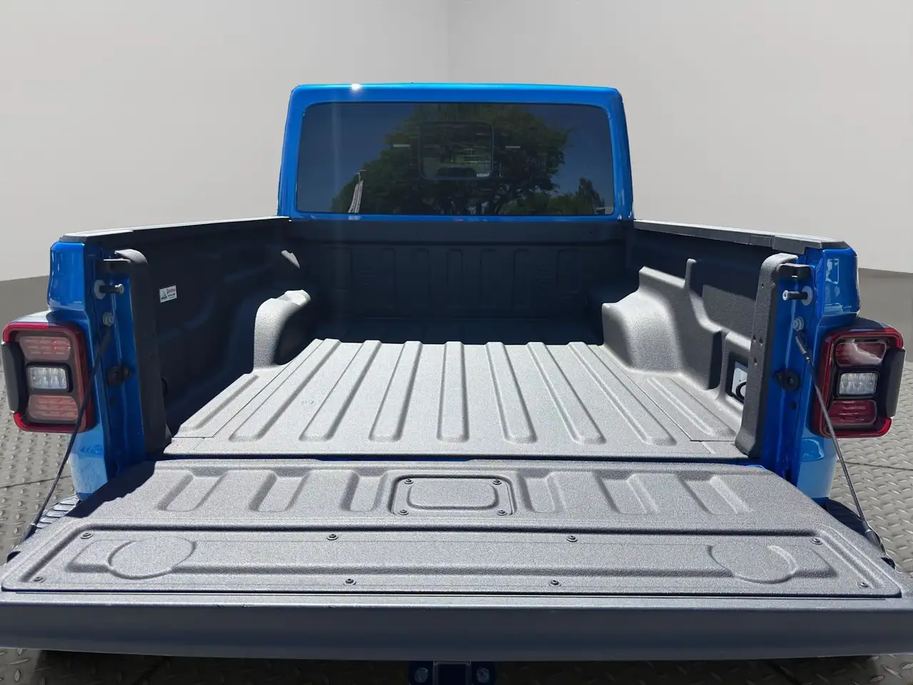 Jeep Gladiator photo Jeep Gladiator