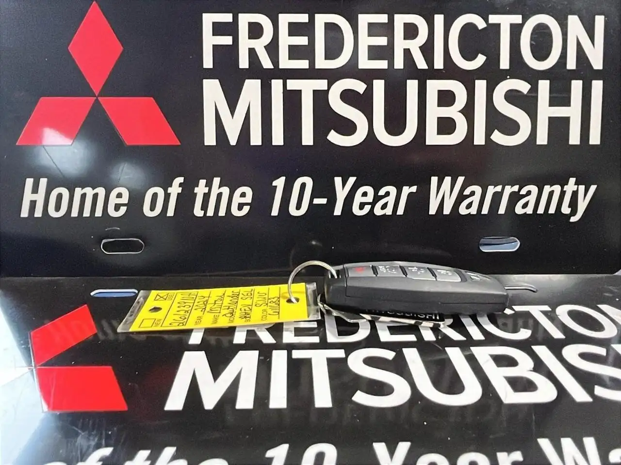 Mitsubishi Outlander снимка Mitsubishi Outlander
