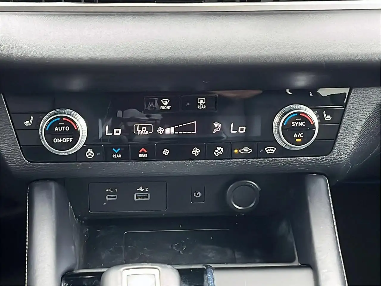Mitsubishi Outlander снимка Mitsubishi Outlander