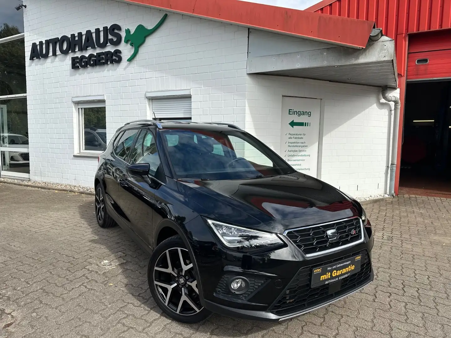 SEAT Arona FR/2HD/NAVI/SHZ/TEMP/VIRTUAL/AHK/PDC Schwarz - 1