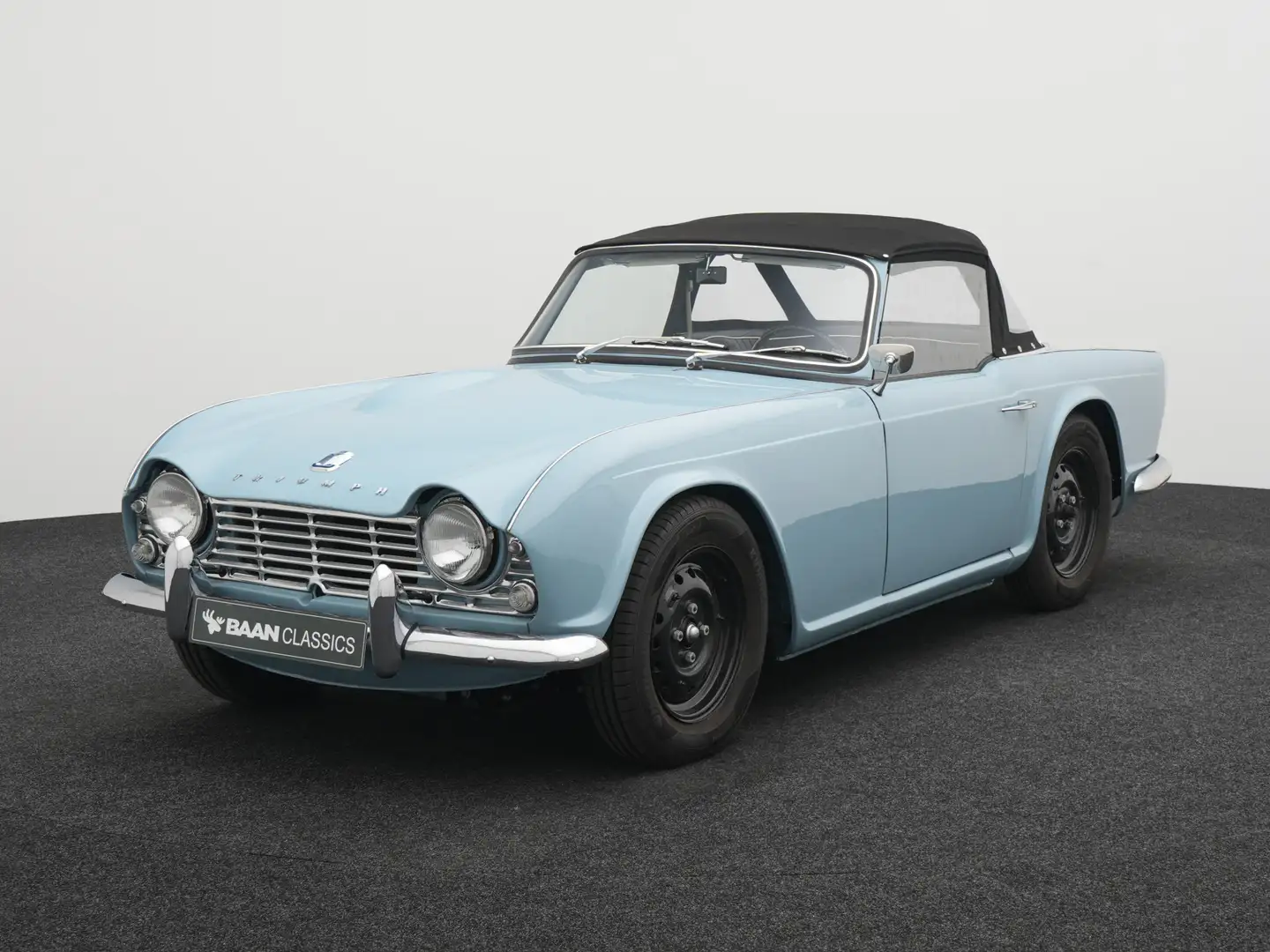 Triumph TR4 Blau - 1