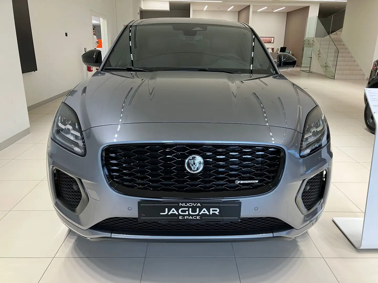 Jaguar E-Pace 2.0 D163 R-Dynamic S awd auto Grigio - 2