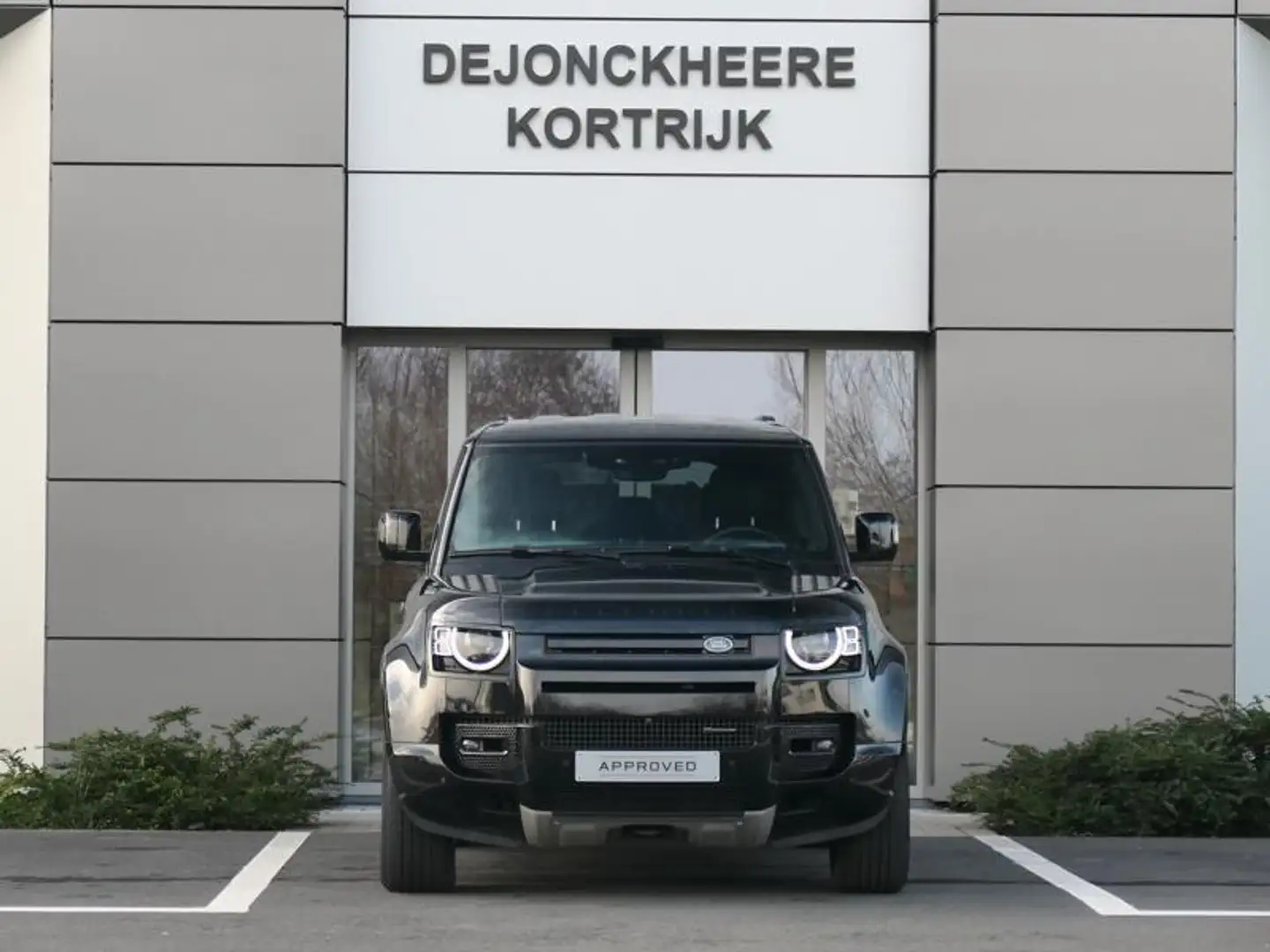 Land Rover Defender 110 P400 X-Dynamic SE AWD Auto. 23.5MY Noir - 2