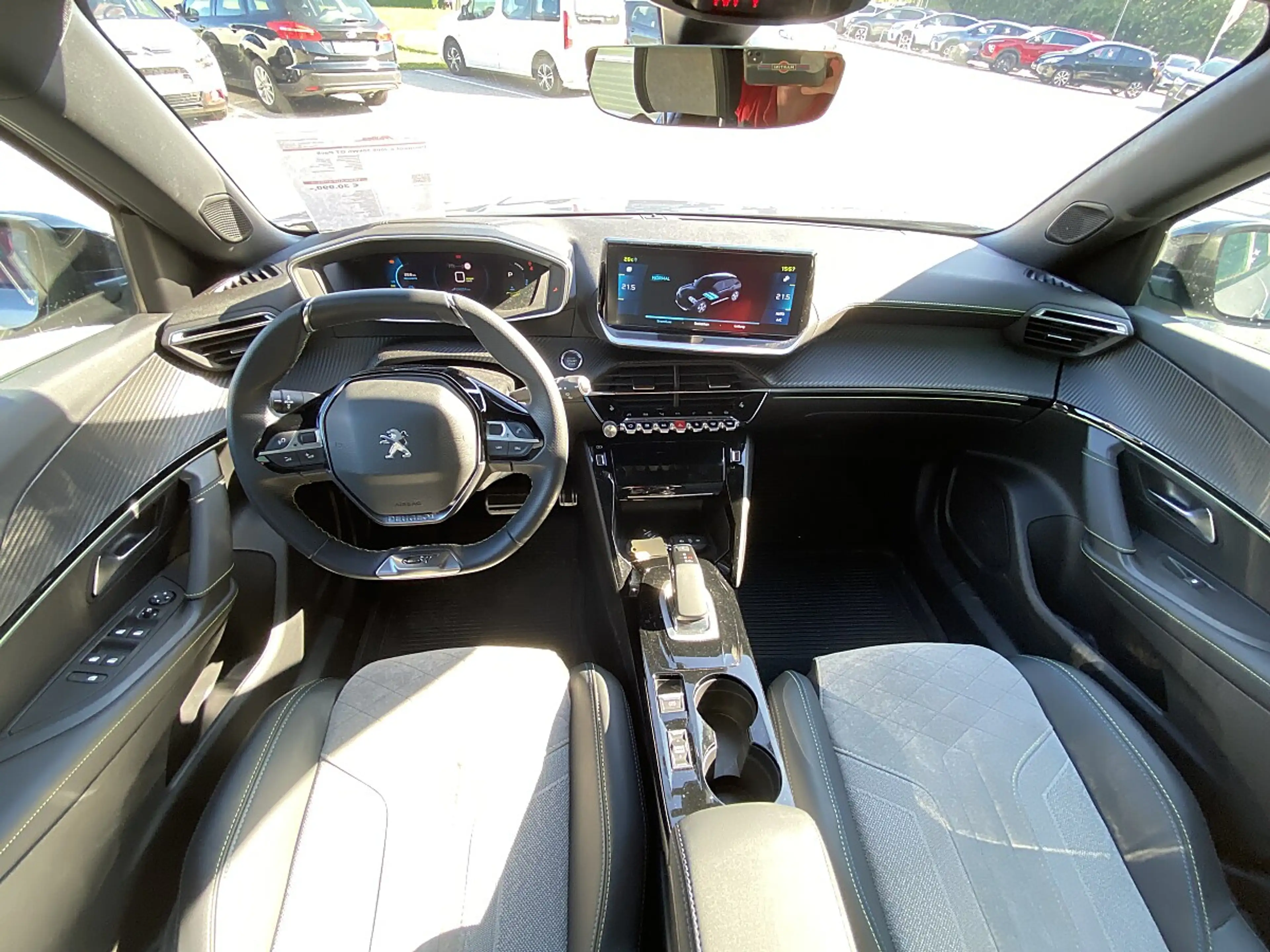 Peugeot e-2008 2008 Elektromotor (e-)GT Pack 50 kWh — photo 6