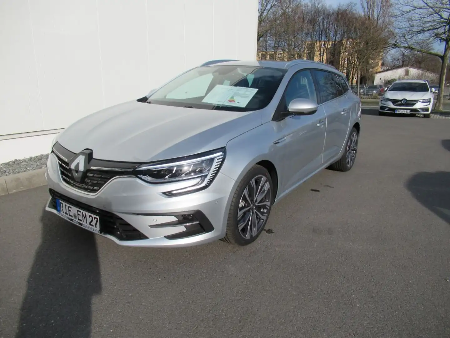 Renault Megane Grandtour TCe 140 GPF TECHNO Grijs - 1