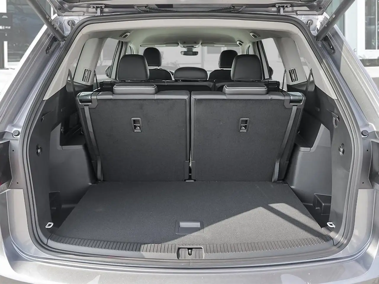 Volkswagen Atlas снимка Volkswagen Atlas