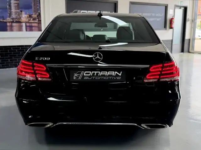 Mercedes-Benz E-Class view 6