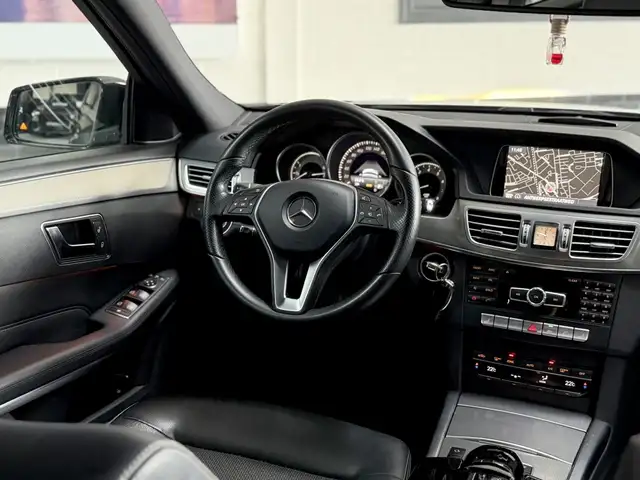 Mercedes-Benz E-Class view 2