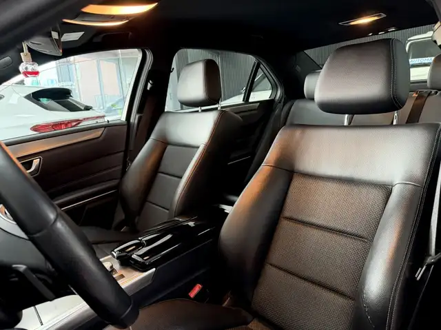 Mercedes-Benz E-Class view 11