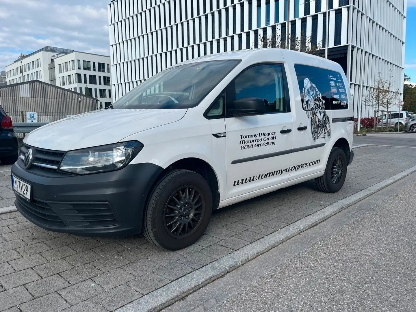 Volkswagen Caddy PKW Conceptline BlueMotion Weiß - 1
