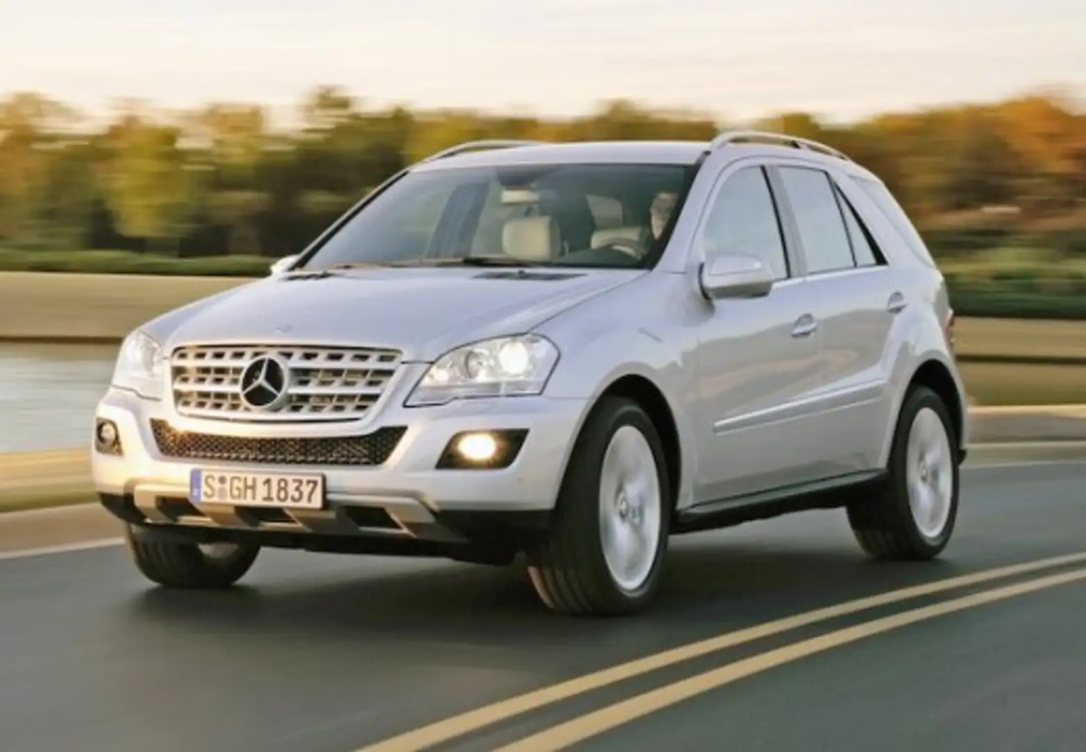 Mercedes-Benz ML 320 320CDI Edition 10 Aut. Negro - 2