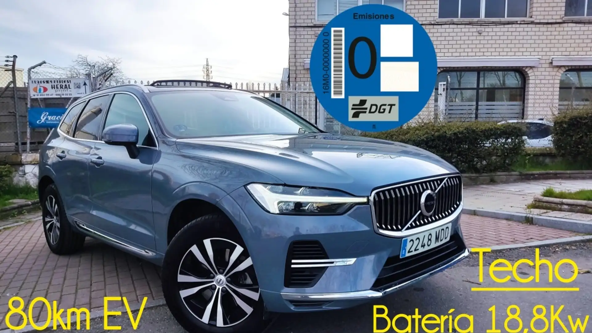 Volvo XC60 T6 Recharge Core Gris - 1