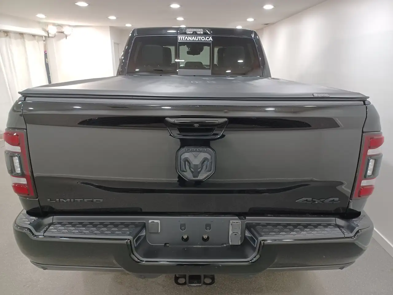 RAM 2500 снимка RAM 2500