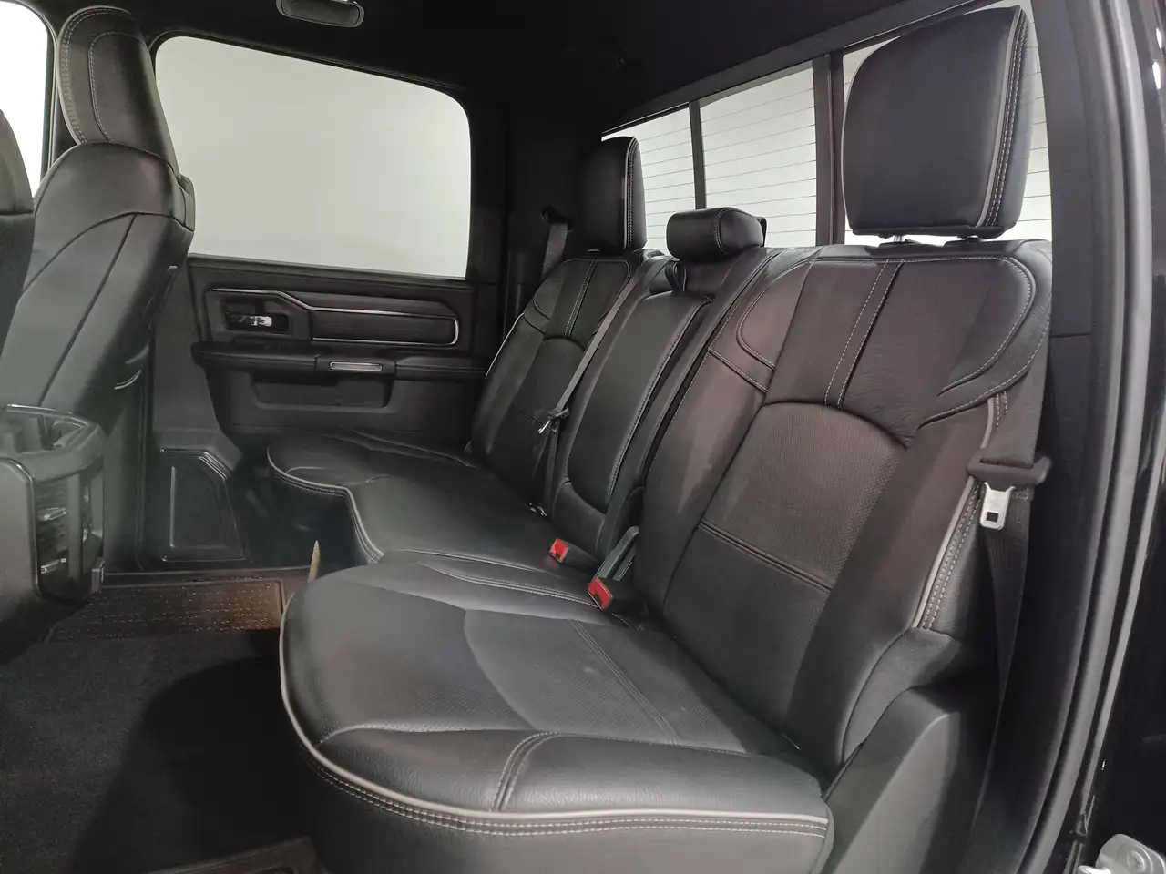 RAM 2500 снимка RAM 2500