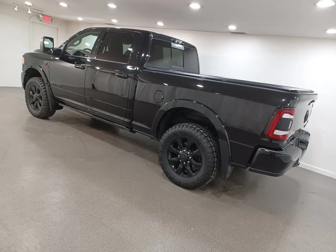 RAM 2500 снимка RAM 2500