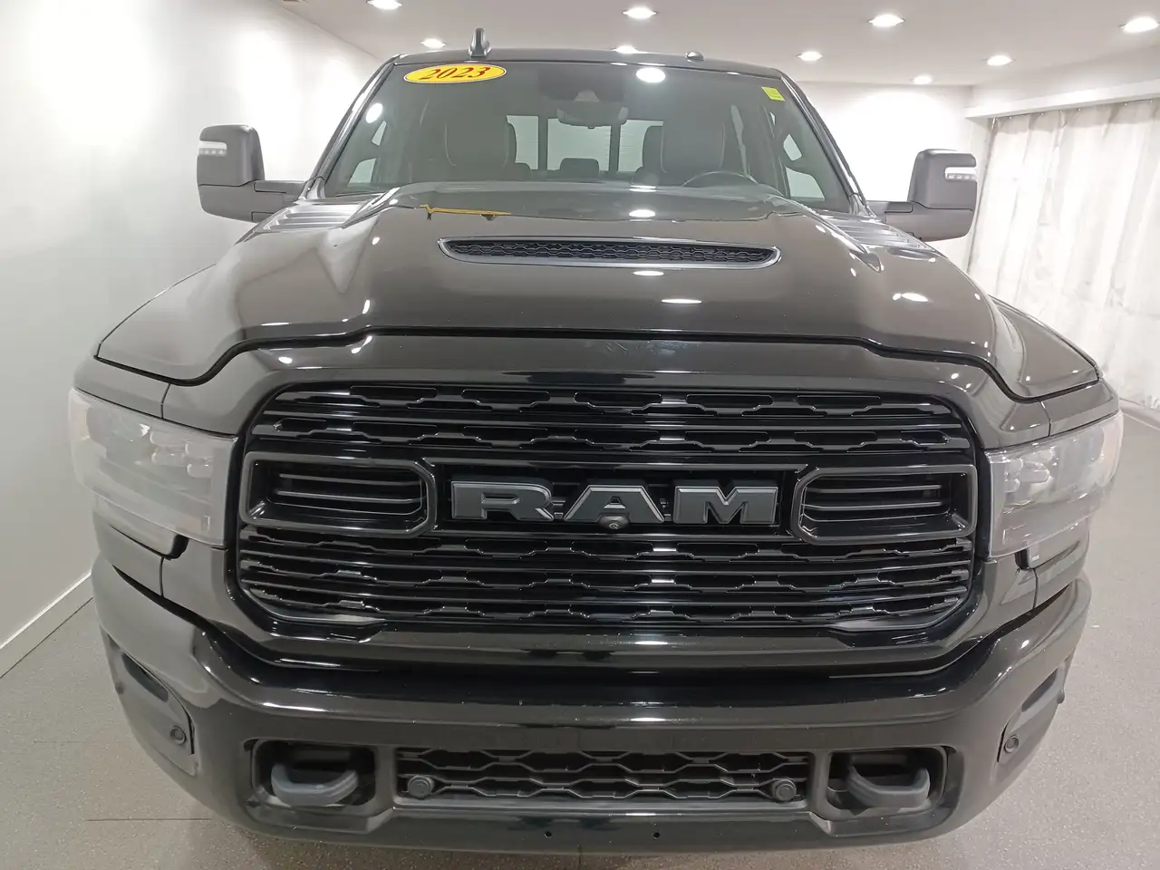 RAM 2500 снимка RAM 2500
