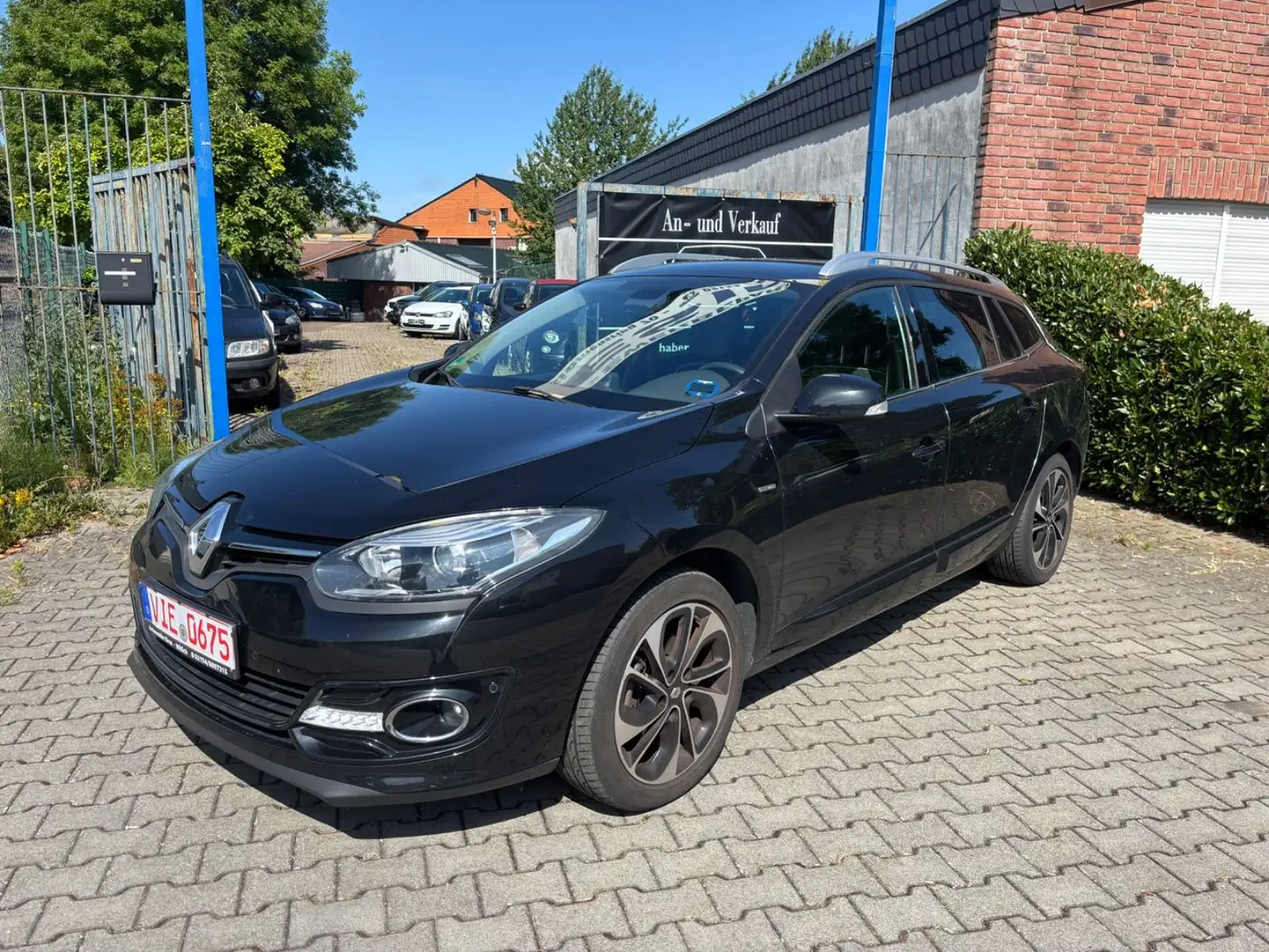 Renault Megane III Grandtour BOSE TÜV NEU NAVI SHZ PDC Noir - 1