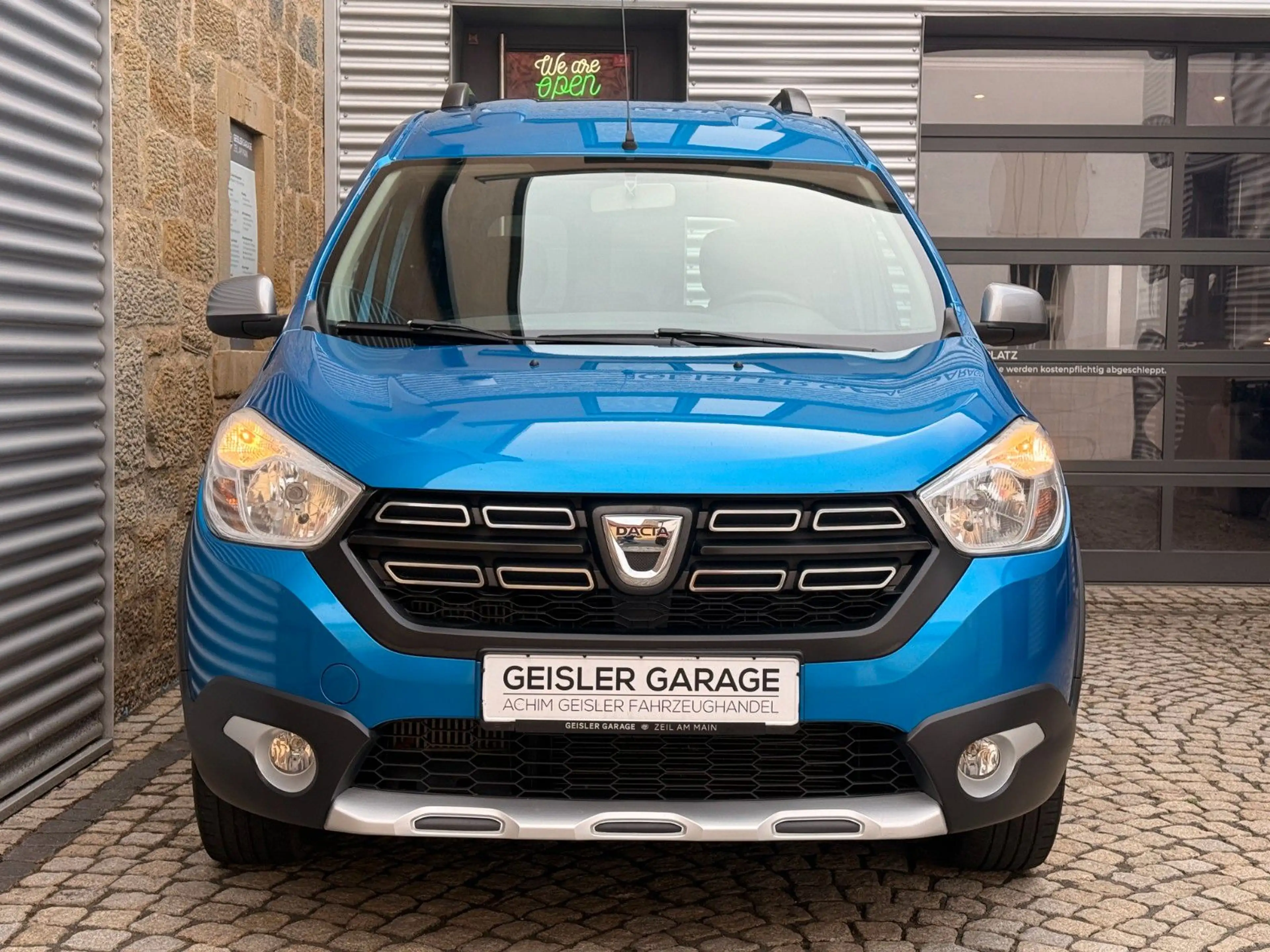 Dacia Dokker 1.2 Stepway Celebration 8xRäder 1.Hand — photo 3