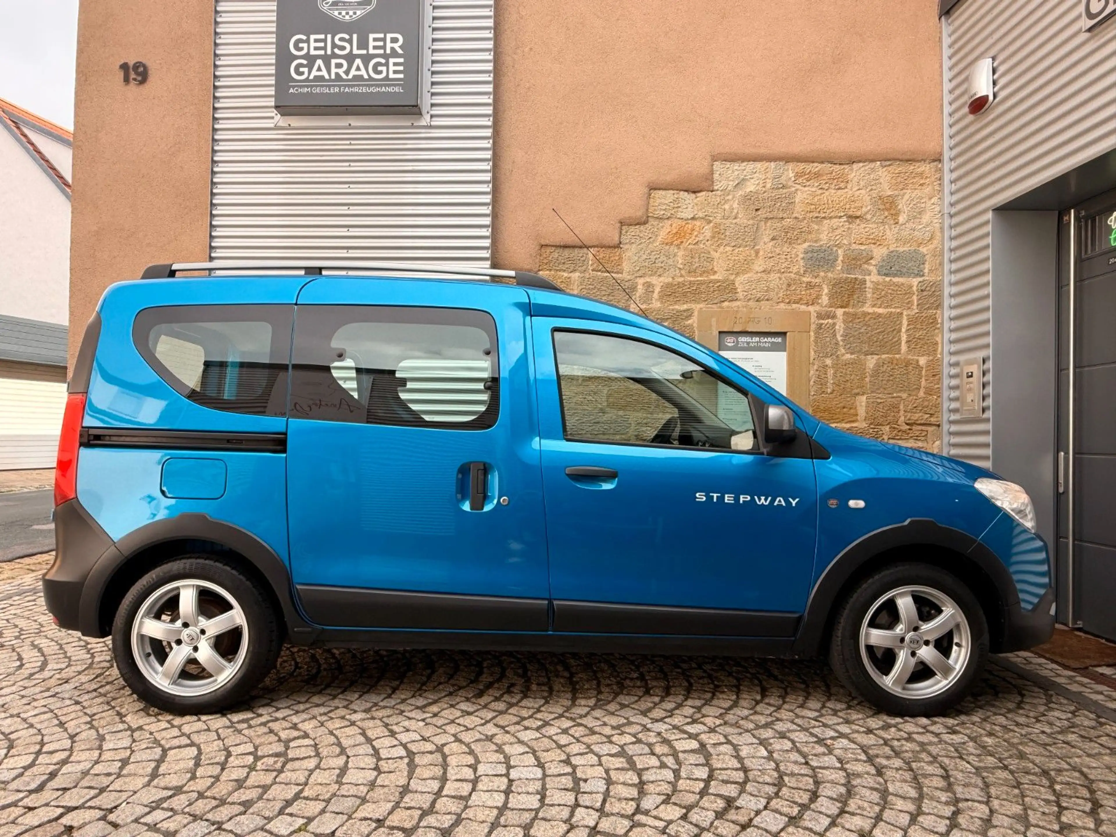 Dacia Dokker 1.2 Stepway Celebration 8xRäder 1.Hand — photo 7