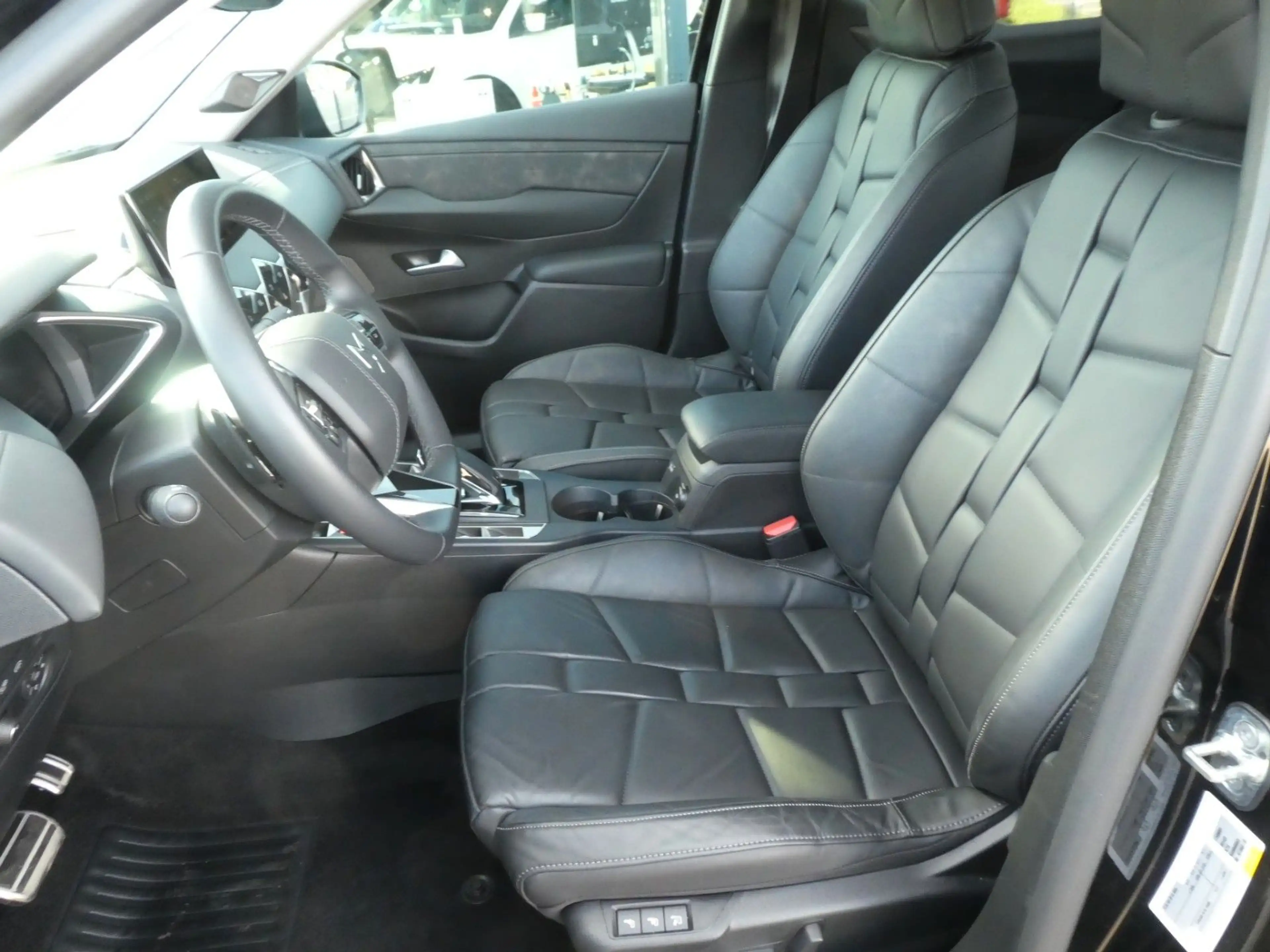 DS Automobiles DS 3 DS 3 Étoile, Klima, SHZ, Navi, Kamera, PDC, LED — photo 10
