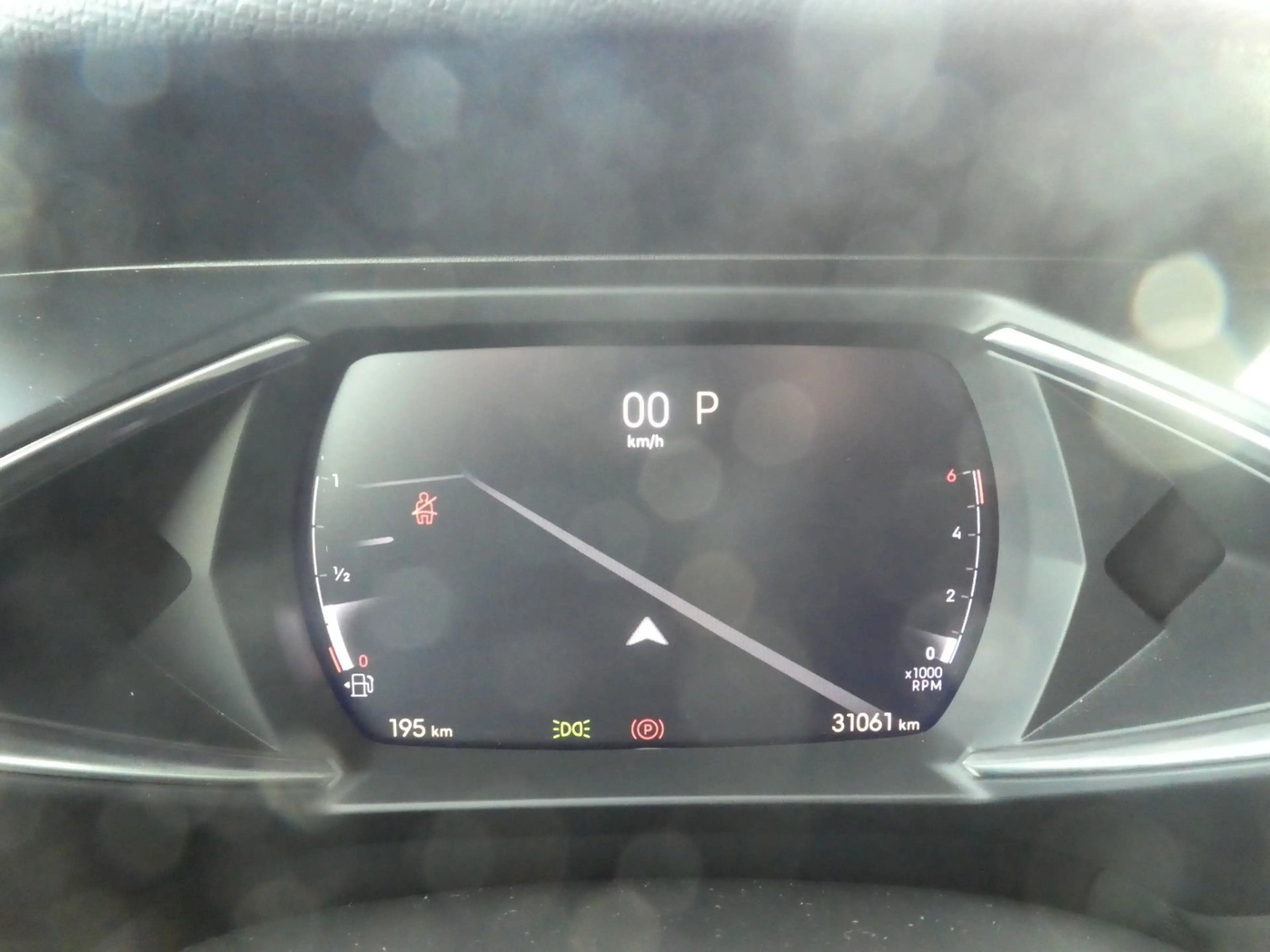 DS Automobiles DS 3 DS 3 Étoile, Klima, SHZ, Navi, Kamera, PDC, LED — photo 13